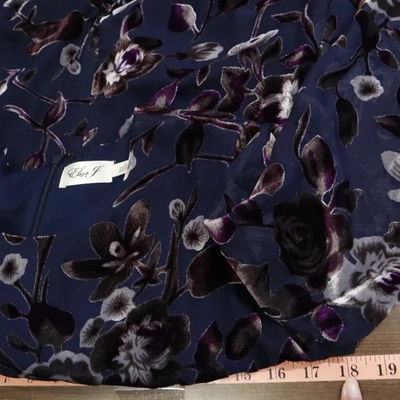 Navy Burnout Floral Dress - Picture 15 of 16